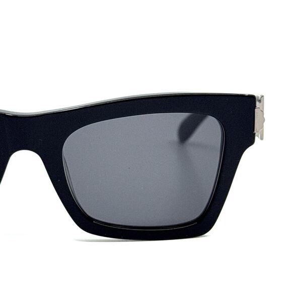 NEW!!! SALVATORE FERRAGAMO Sunglasses SF2013S 001 Authentic - Picture 5 of 12